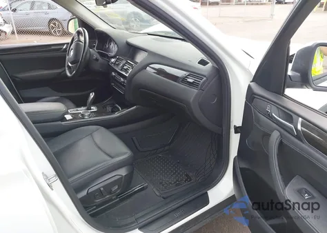 2015 BMW X3 xDrive28I z USA, uszkodzony, nr VIN 5UXWX9C58F0D55896